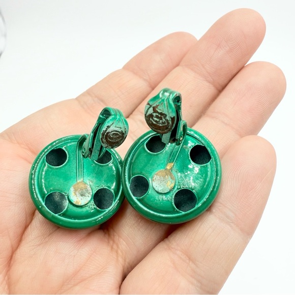 Vintage 80s Green Enamel Stud Clip on Earrings - Picture 5 of 5
